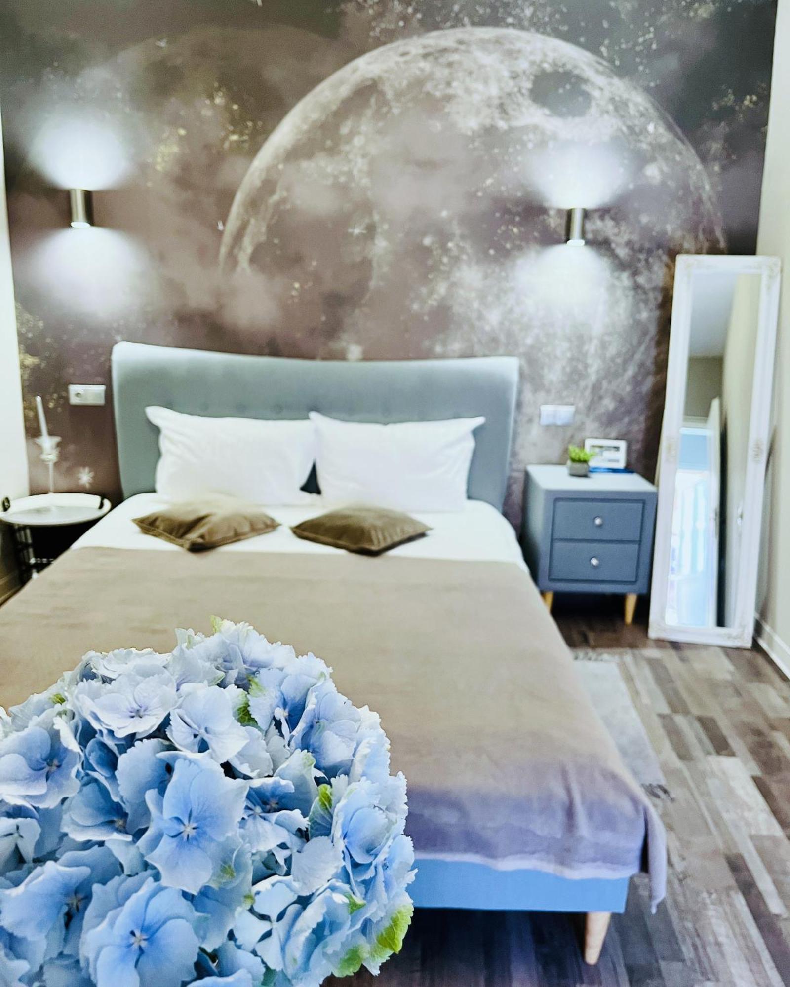 Moon And Sun Apartments ซีบิว ภายนอก รูปภาพ